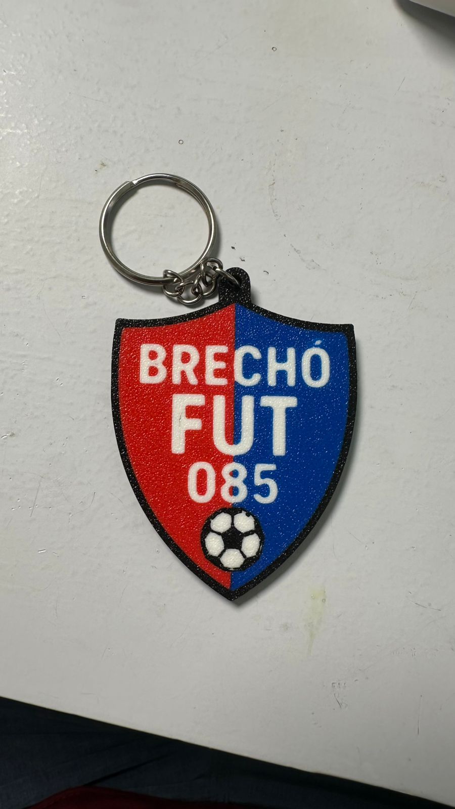 Chaveiro 3D em formato de escudo Brecho Fut